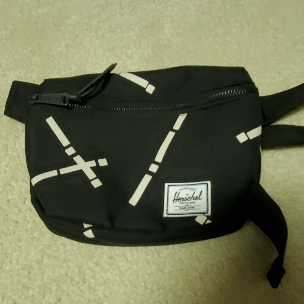 Herschel waist pack nwot